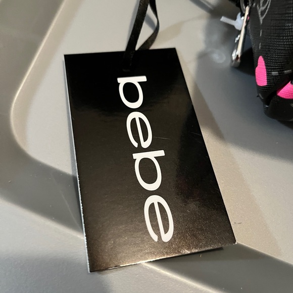 bebe Black & Pink Heart Logo Cosmetic Bag – NWT – OS - Picture 7 of 9